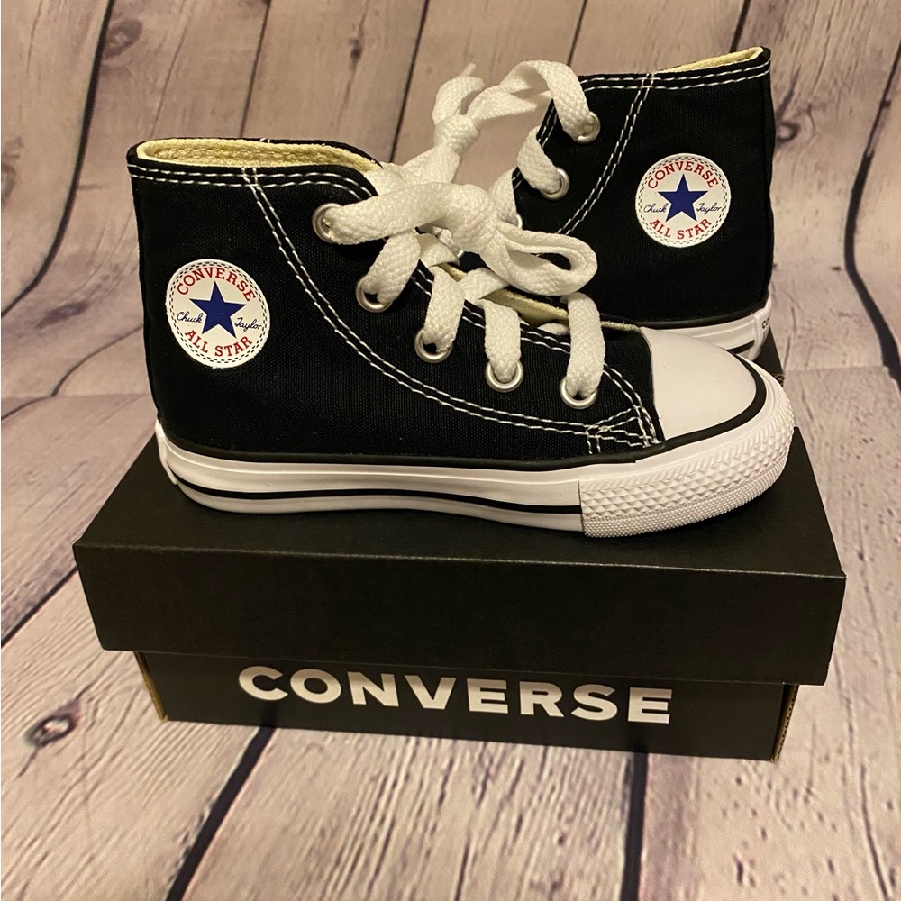Baby Converse High Top Black and White Sneakers 0-6months - Picture 1 of 4
